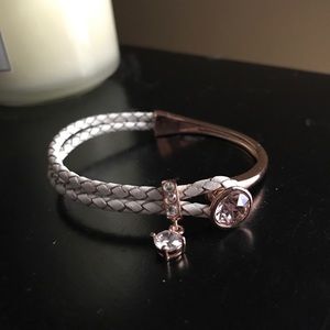 Rose gold bracelet with swavorski crystals